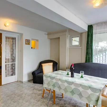 Apartment Gyapay *