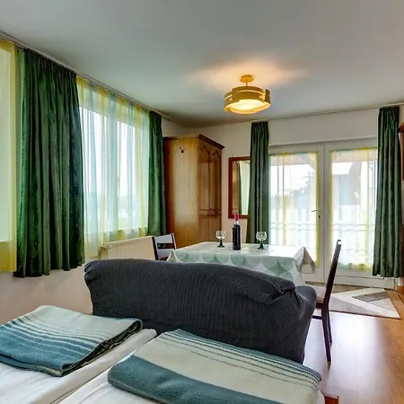 Gyapay Apartment *
